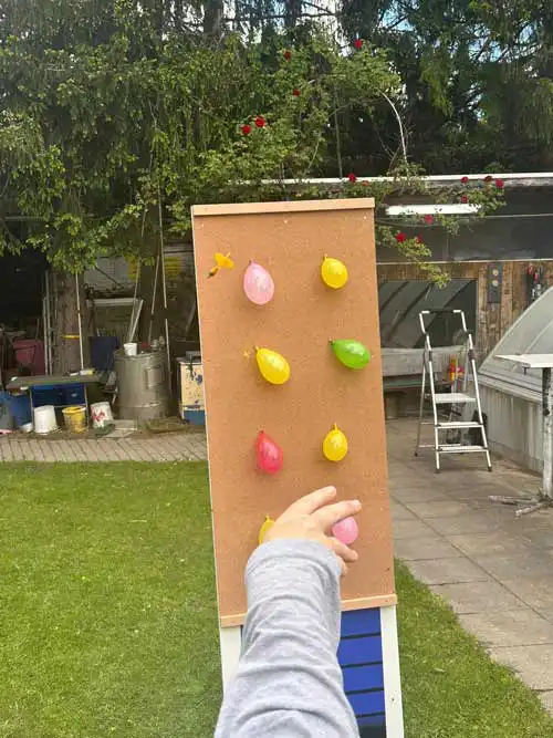 Ballon Darts | Deluxe Spiele Events4Rent